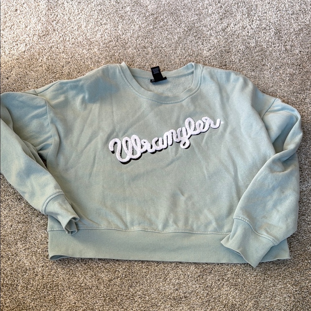 Wrangler Women's Mint Green Crop Sweatshirt XL